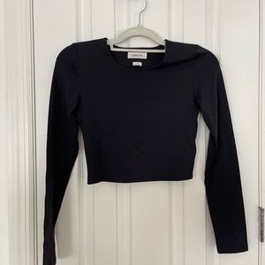 Aritzia Babaton Long Sleeve Cropped